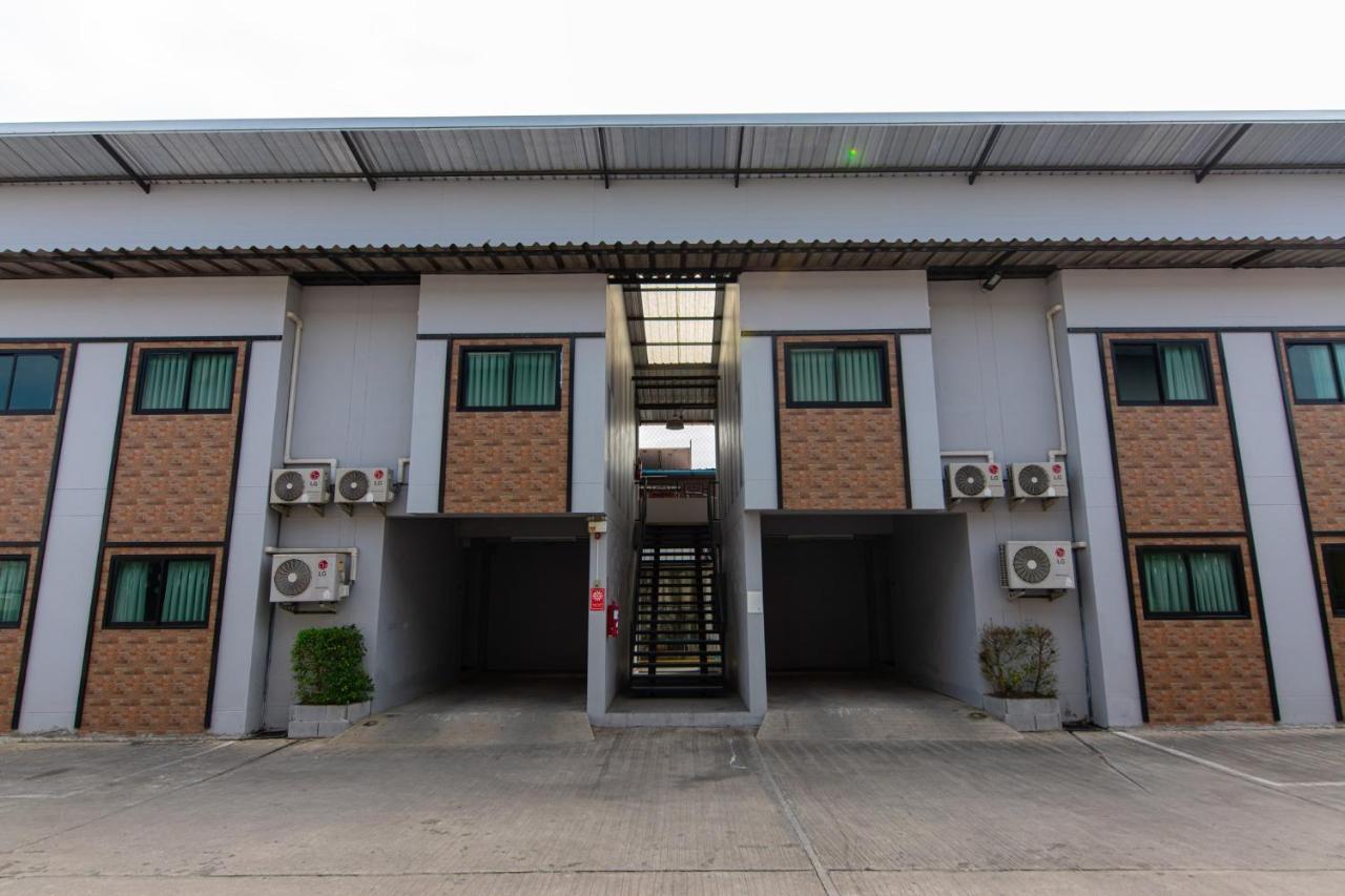 Matini Klong1 Hotel Rangsit Exterior foto